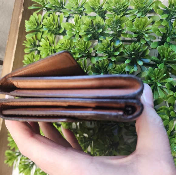 Louis Vuitton double snap compact wallet - Picture 5 of 15